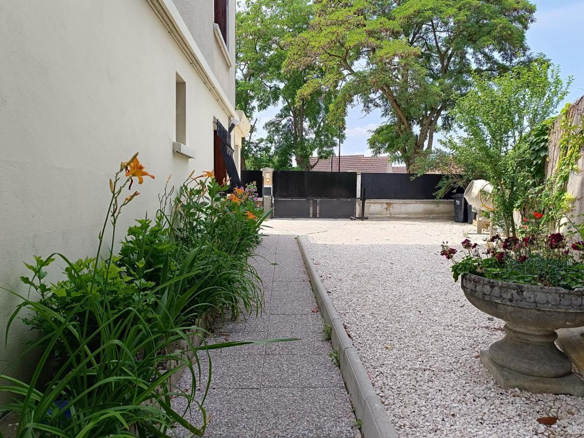 Qhome 1 - Studio Entre Paris Et Disney Villiers-sur-Marne Luaran gambar
